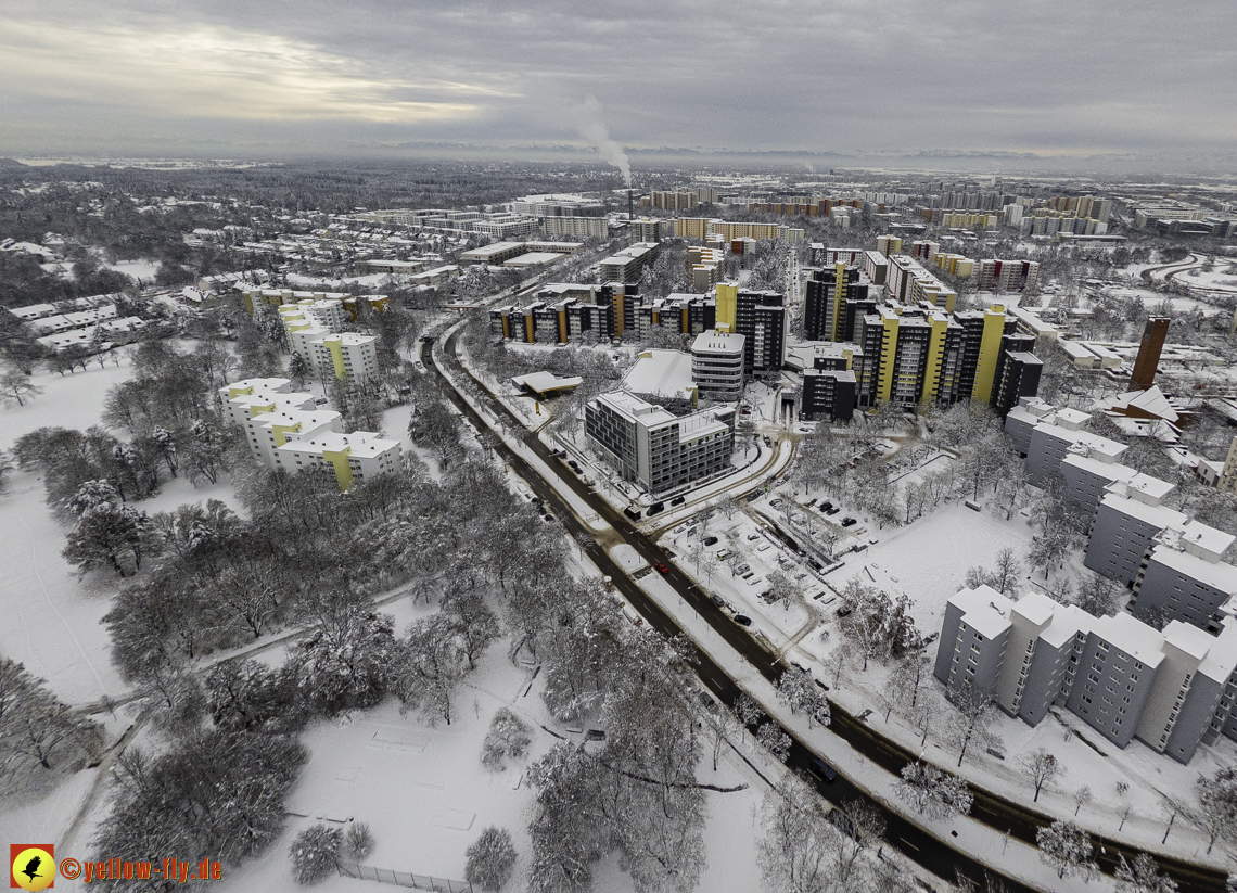 04.12.2021 - Karl-Marx-Ring und Marx-Zentrum in Neuperlach